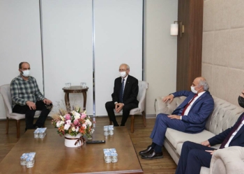 Kılıçdaroğlu, Karamollaoğlu'nun sağlık durumu hakkında bilgi aldı