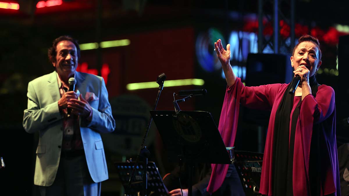 Yıl boyunca 10 açık hava konseri ile 30 farklı türde festival, söyleşi ve şölen düzenleyen Yenimahalle Belediyesi ayrıca gerek Meslek Edindirme ve Hobi Kursları ile gerek Destek Eğitim Merkezleri ile gerekse hayata geçirdiği sosyal projeler ile 7’den 70’e tüm ilçe sakinlerine ulaştı.