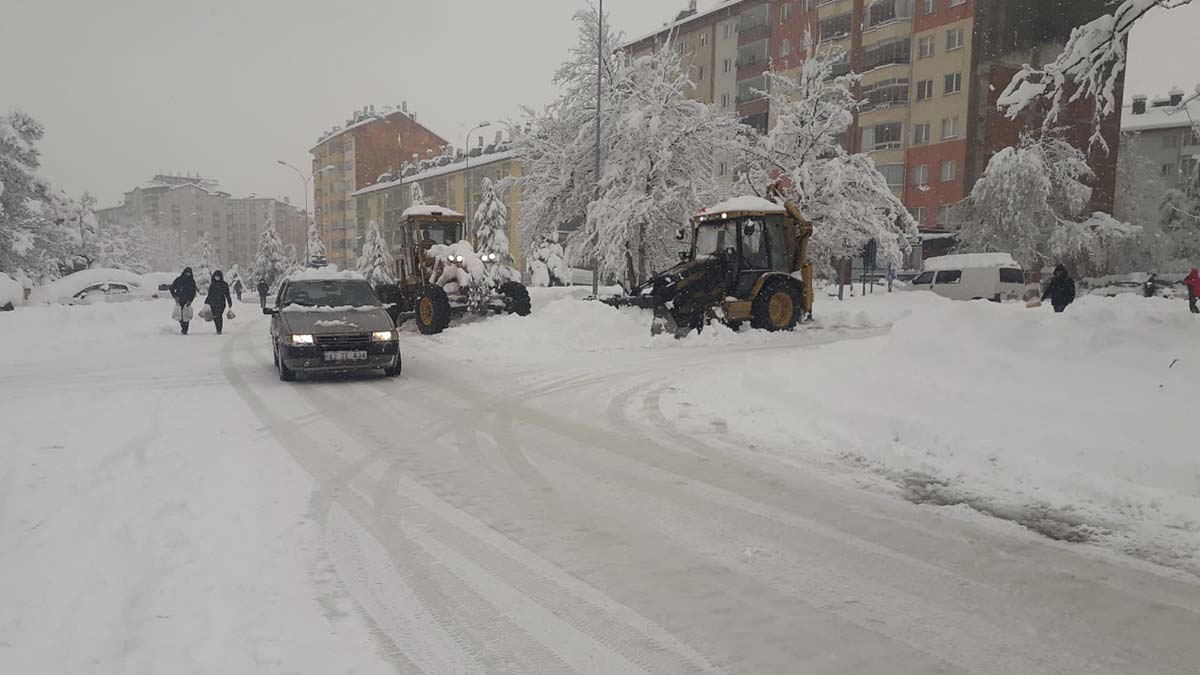 Konya'da yüz yüze eğitime ara verildi