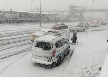 Olumsuz hava koşulları nedeniyle AVM'ler erken kapatılacak