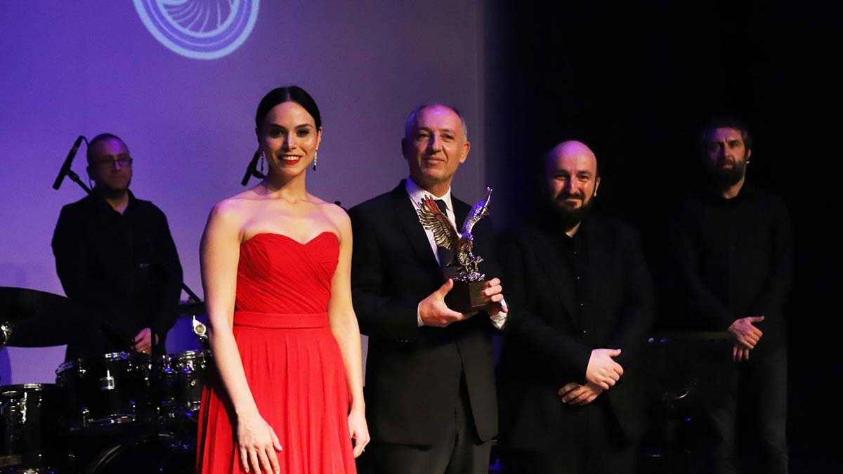 Livaneli Orkestrası'ndan Nazım Hikmet konseri