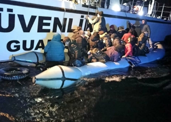 25 kaçak göçmeni Türk Sahil Güvenlik kurtarıldı