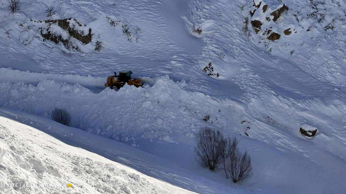 Mezra yolu, düşen 2'nci çığla yeniden kapandı