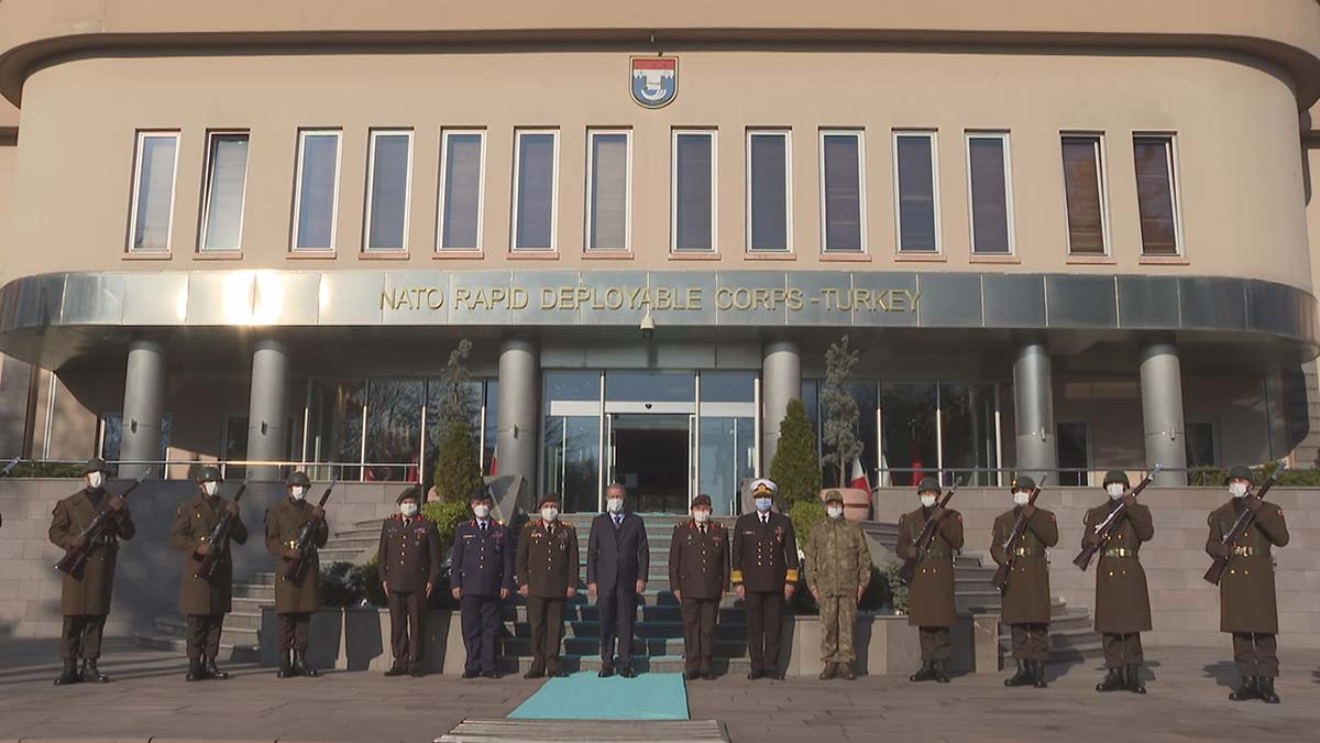 Milli Savunma Bakanı Hulusi Akar, "Tarihin en başarılı savunma ittifakı olarak NATO'nun aktif ve canlı olduğuna inanıyoruz" dedi.