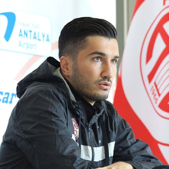 Nuri Şahin, "Biz kupaya hazırız. Topun direkten içeri girip girmeyeceğini bilmiyorum ama hem takım, hem ben hem de kulüp şehrin bu kupayı ne kadar istediğinin farkındayız" dedi.