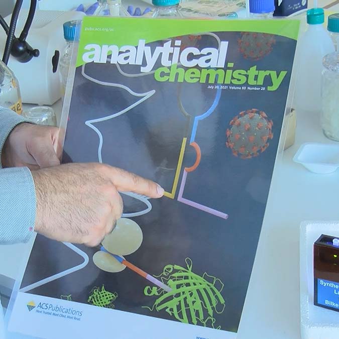 Ankara Bilkent Üniversitesi'nde geliştirilen "hızlı Kovid testi", Türkiye Bilimler Akademisi (TÜBA) tarafından, Küresel Salgınla Mücadele Özel Ödülleri kapsamında "tanı alanında" birincilik ödülüne layık görüldü.