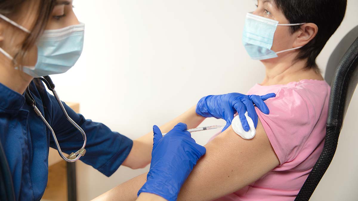 Omicron'un yüzeylerde kalma süresi 8 gün