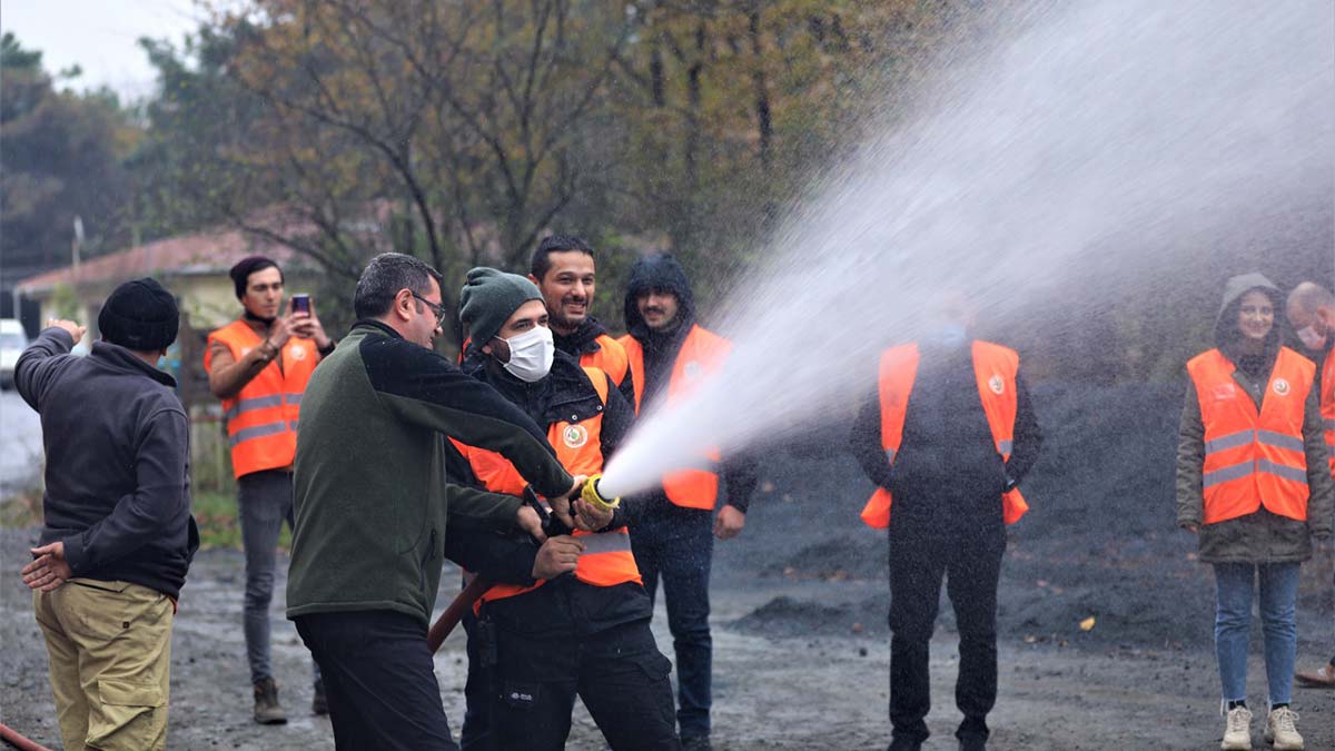 Orman yangınlarıyla mücadelede hedef 100 bin gönüllü