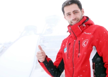 Milli sporcu Fatih Arda İpcioğlu çocuklara örnek oldu