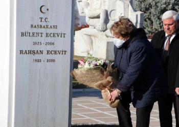 Rahşan Ecevit mezarı başında anıldı