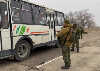 25 Rus vatandaş Kazakistan'dan tahliye edildi