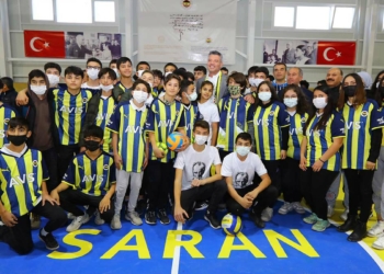 Sadettin Saran 22'nci spor salonunu açtı