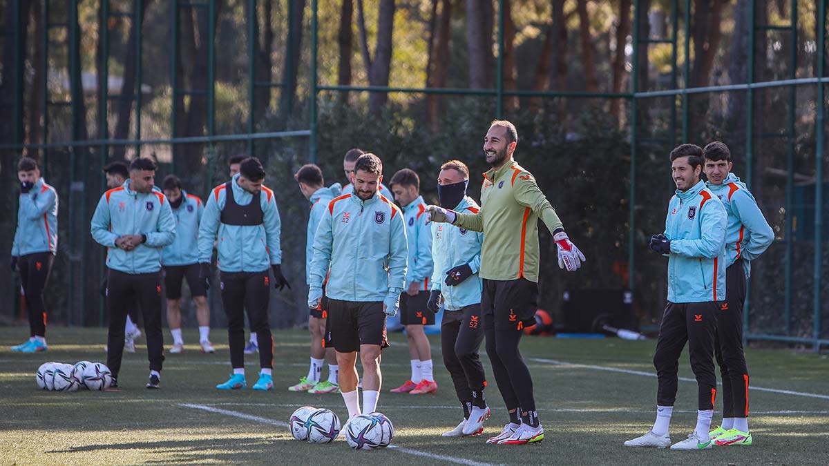 Salih Uçan ilk antrenmana çıktı