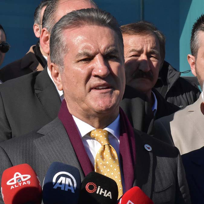 Pırlantadan alınmayan vergi ekmekten de alınmasın