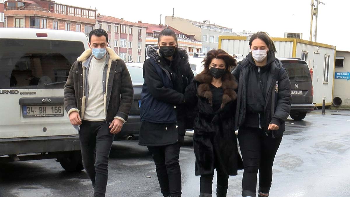 Gazeteci Sedef Kabaş gözaltına alındı