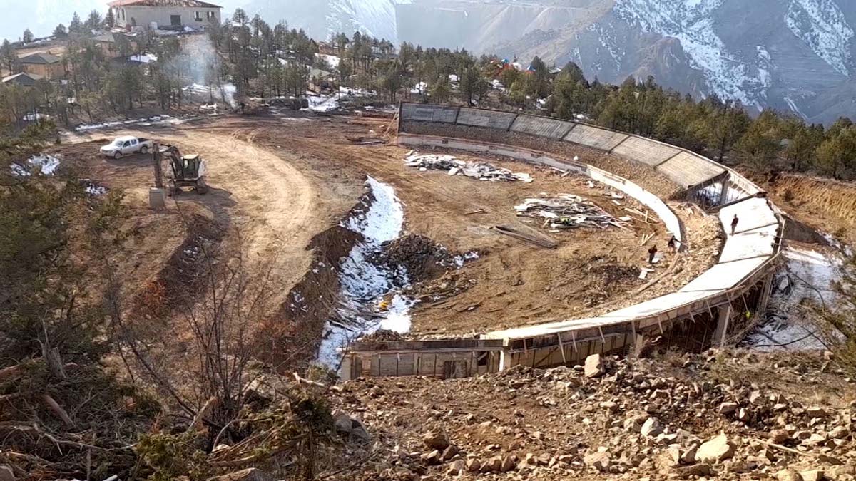 Yusufeli'nin yeni yerleşim yerine arena