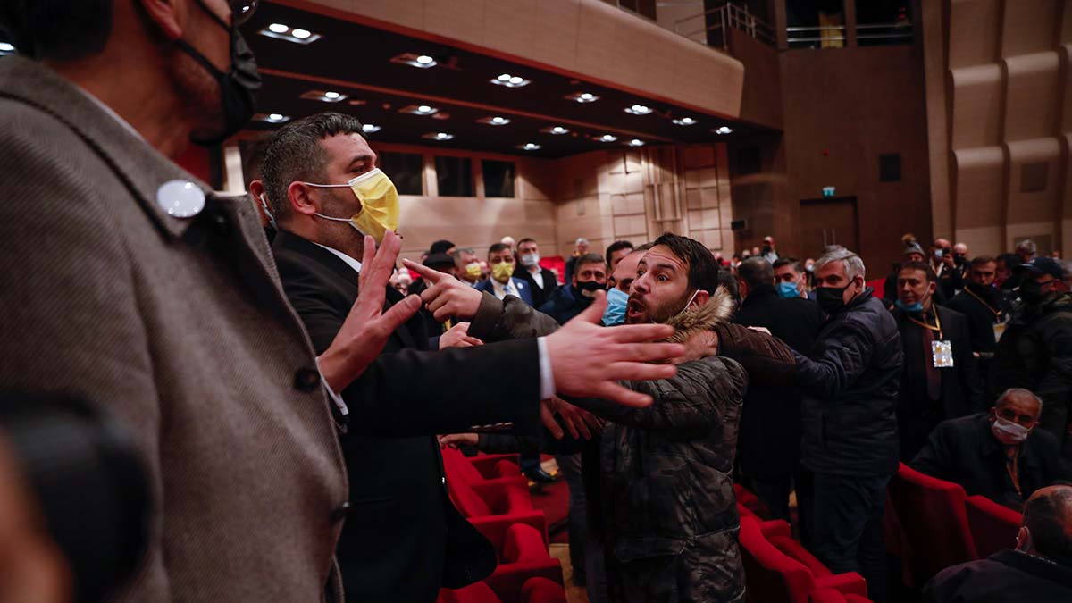 Taksiciler arasında arbede