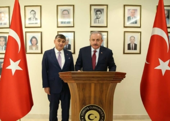 Mustafa Şentop Doha Büyükelçiliği'ni ziyaret etti