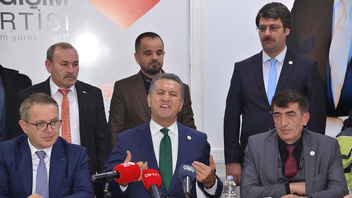 Biz Atatürk milliyetçisi olan bir partiyiz