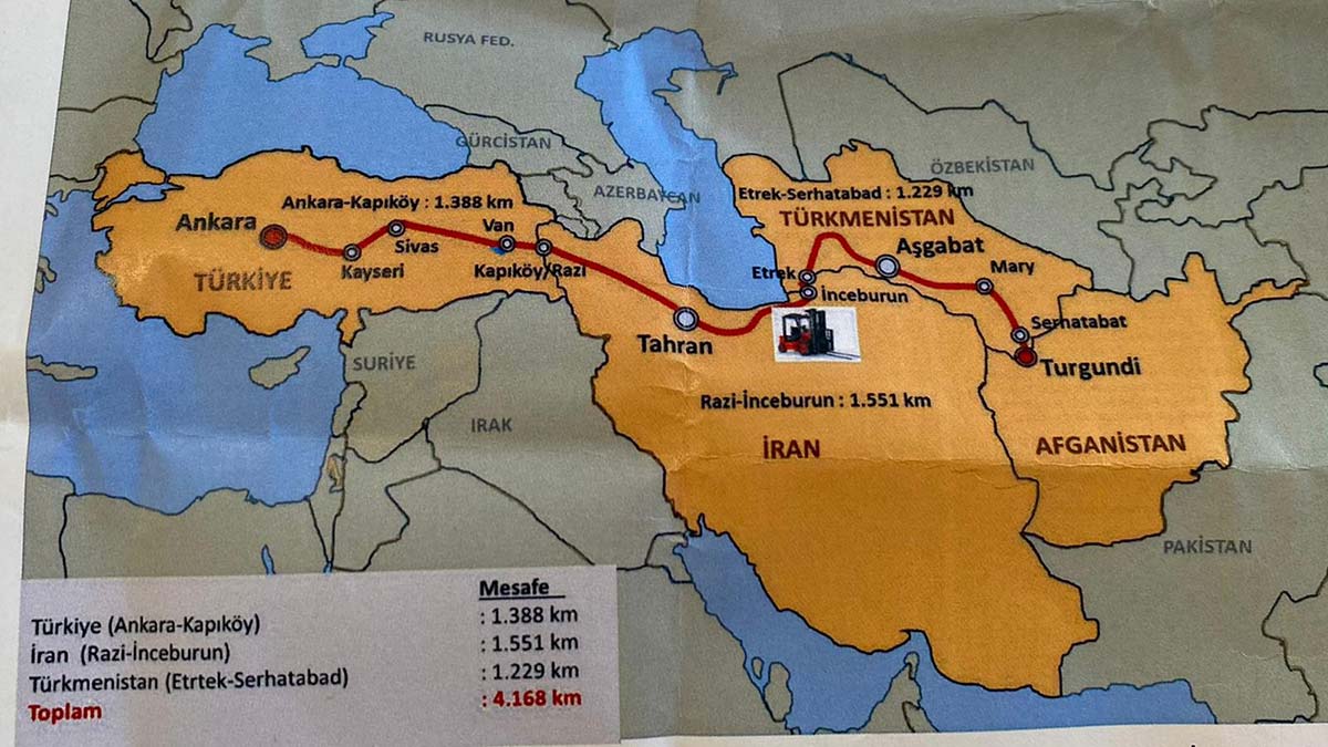 Afganistan'a insani yardım götüren tren uğurlandı
