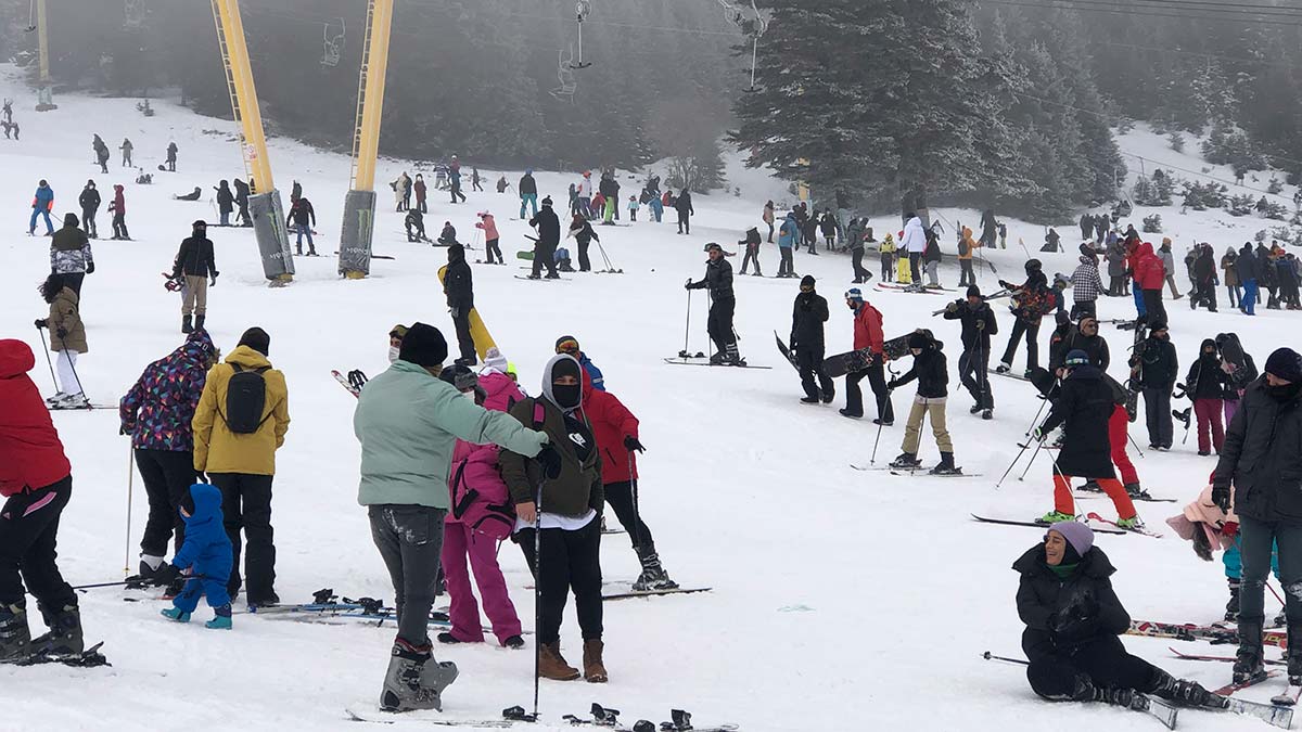 Uludağ'da hafta sonu yoğunluğu