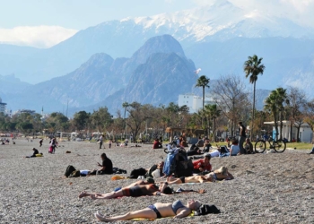 Antalya'da yaz günlerini aratmayan görüntüler