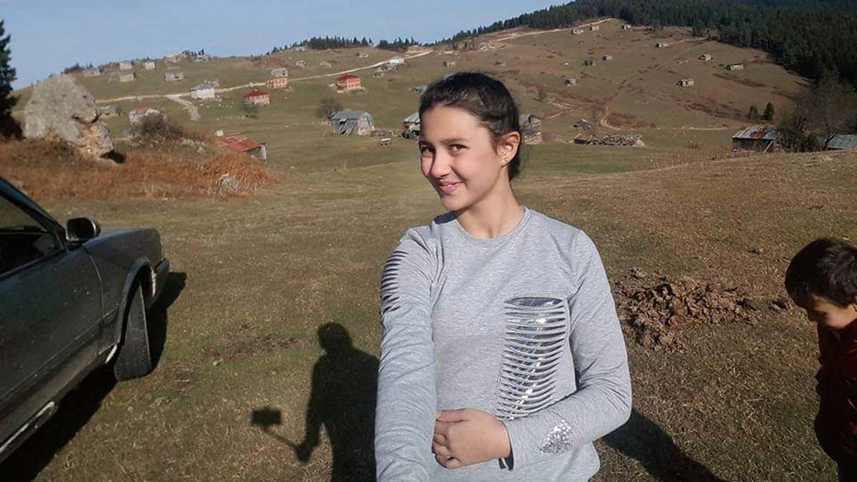 Çocuksan bu dünyada yaşamaya hakkın yok!