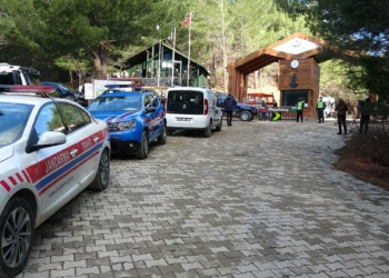 Mahsur kalan 17 asker ve belediye işçilerine ulaşıldı