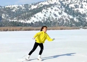 Buz pateni sporcusu Umay Eymir'de şov yaptı