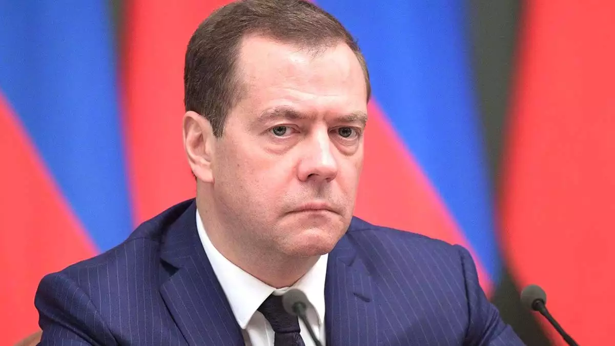 Medvedev'den almanya'nın yaptırım kararına yanıt