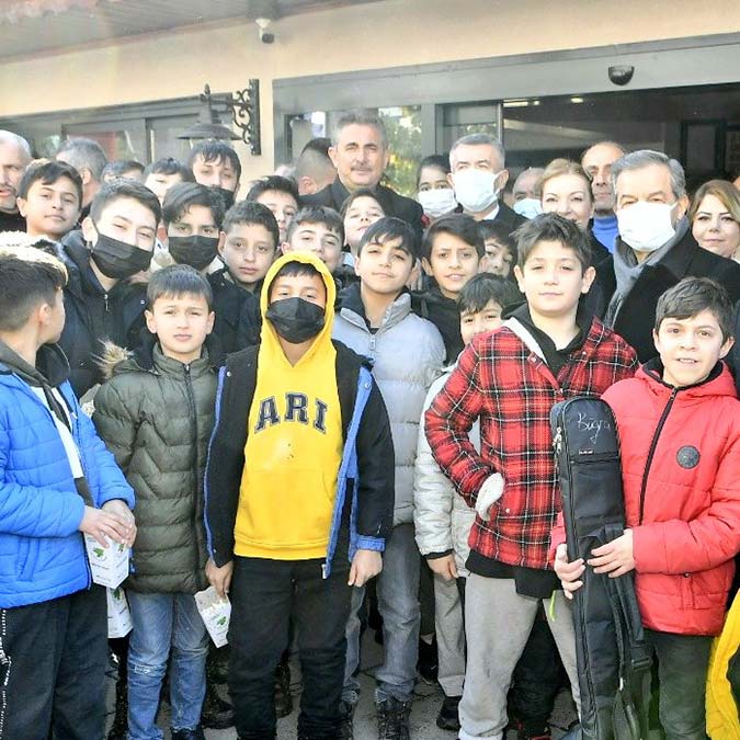 Mamaklı gençler yeteneklerini keşfediyor