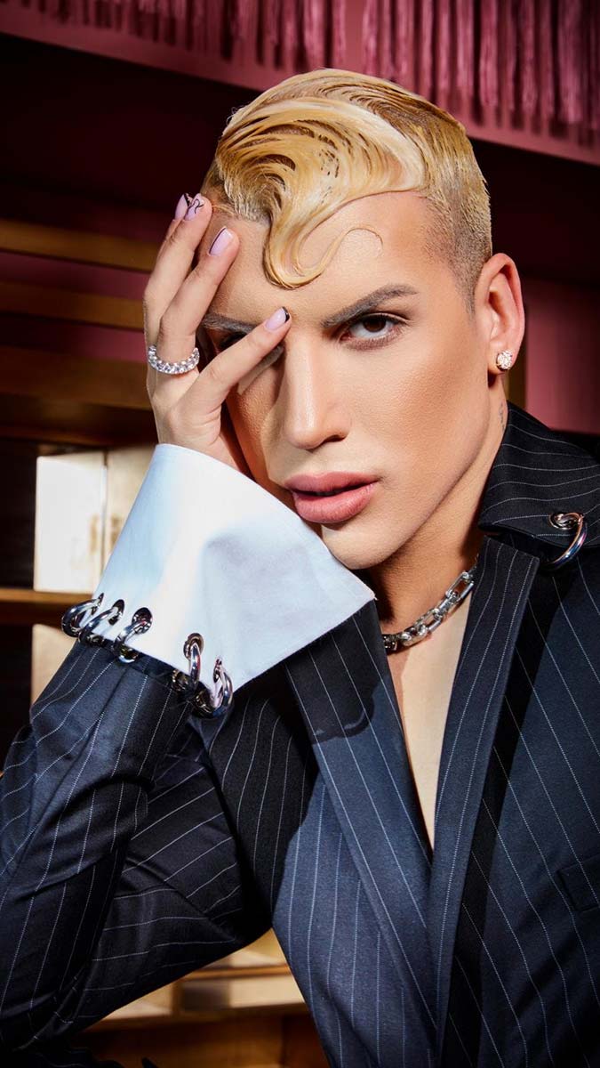 Son dönemde şarkılarıyla, çektiği her kliple, yaptığı prodüksiyonlarla adından söz ettiren Kerimcan Durmaz büyük şova imza atacak.