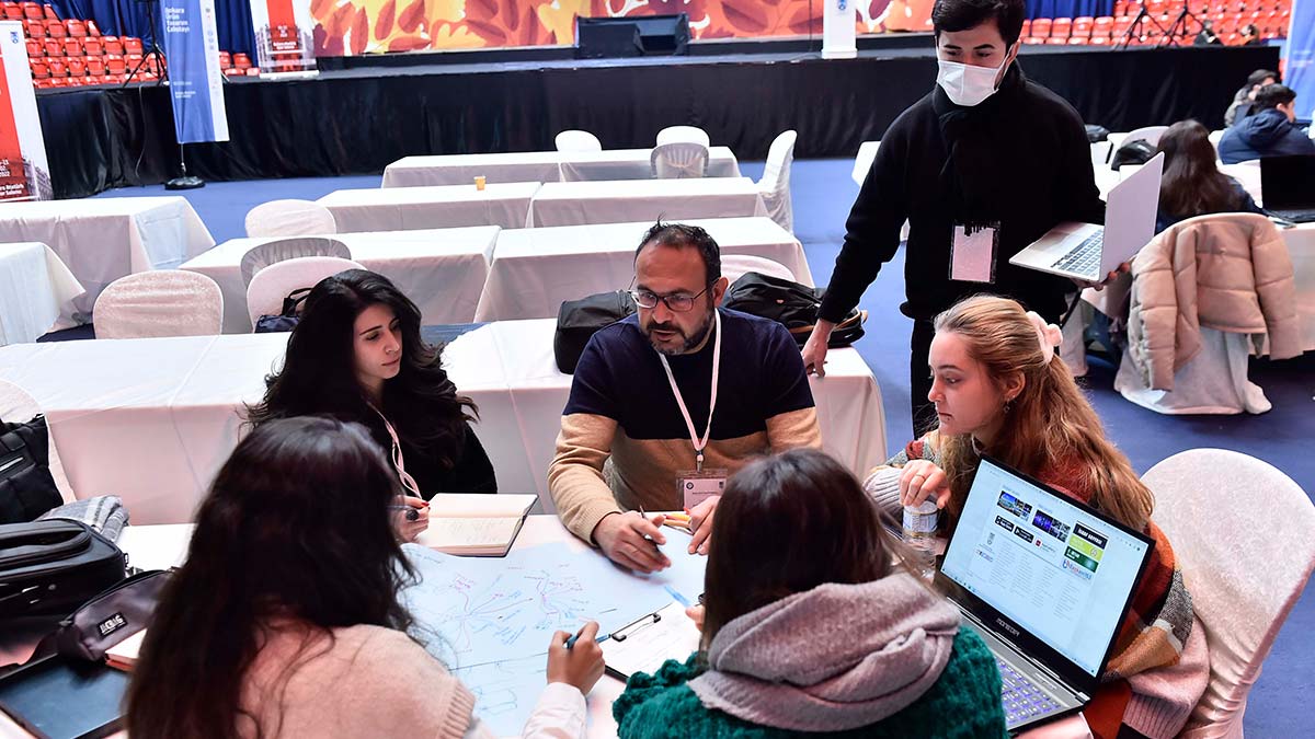 Büyükşehir Belediyesi ve Gazi Üniversitesi, Başkent’te ilk kez “Ankara Ürün Tasarım Çalıştayı”na ev sahipliği yapıyor.