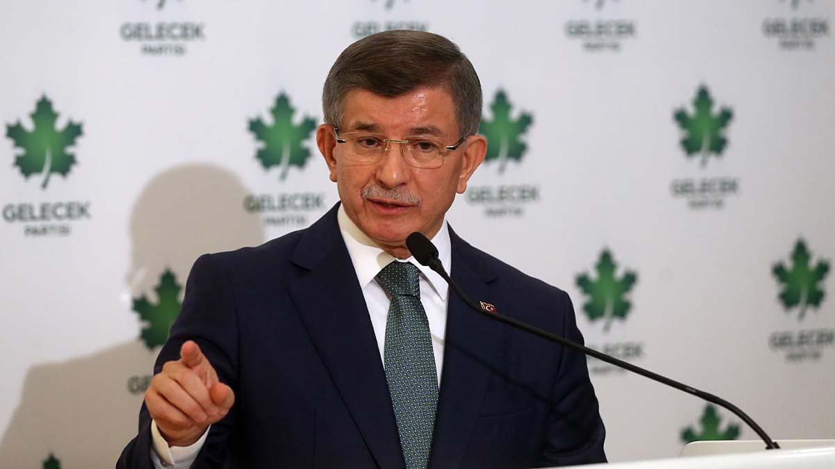 Davutoğlu'ndan Ukrayna Rusya krizi ile ilgili açıklama