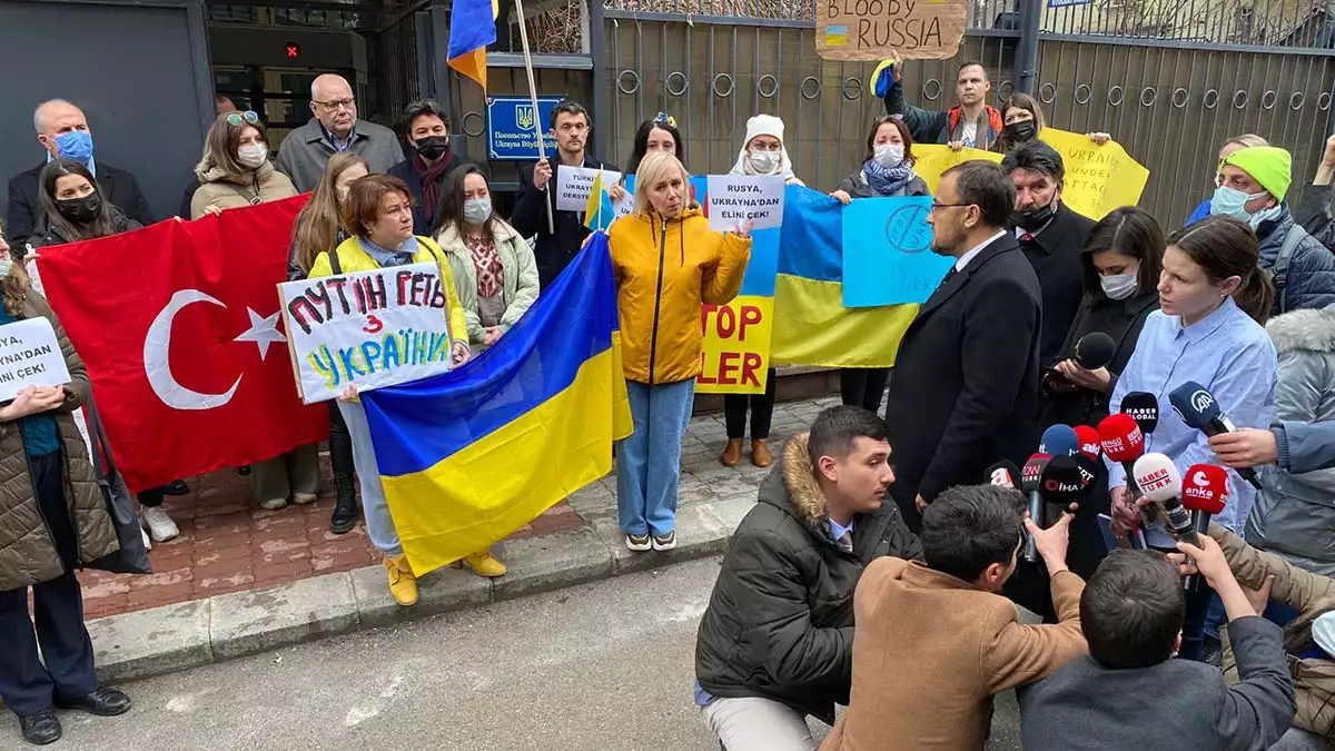 Ankara'da yaşayan ukraynalılar'dan rusya'ya tepki
