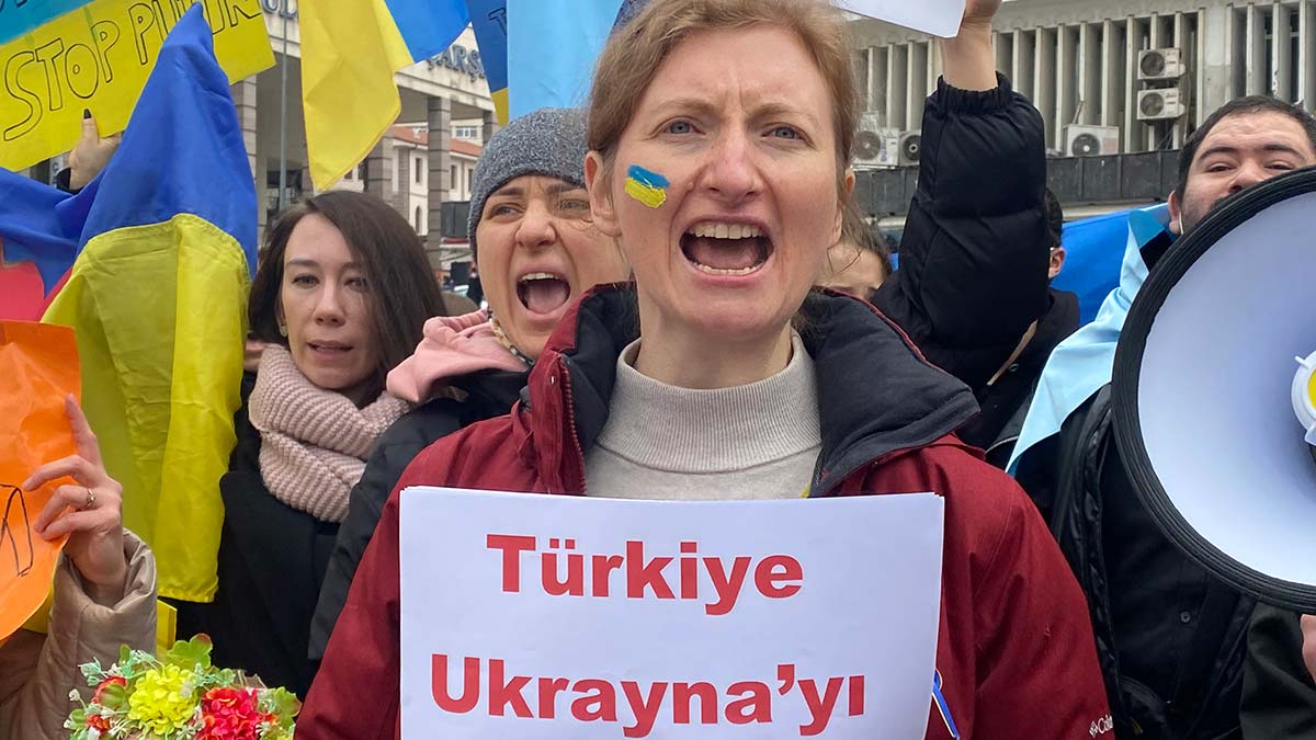 Savaşın ve acının dili olmaz; Savaşa hayır!