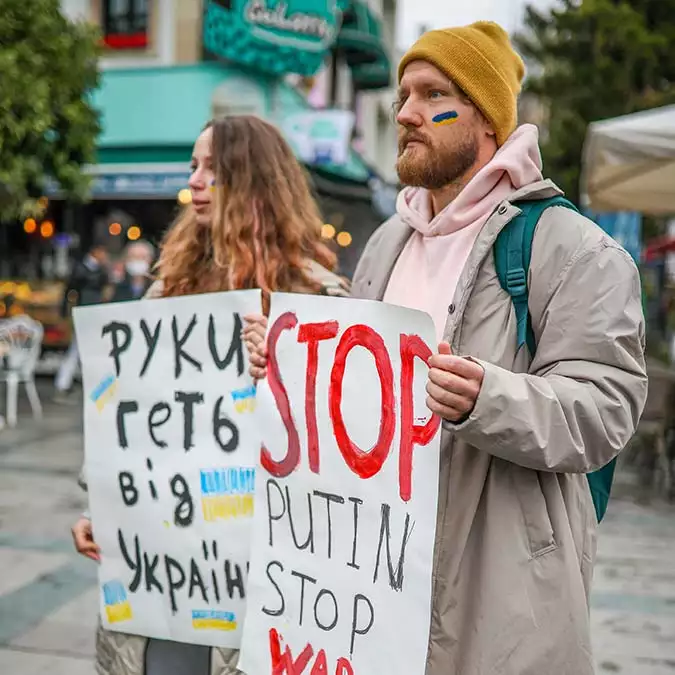 Antalya'da yaşayan ukraynalılar'dan protesto