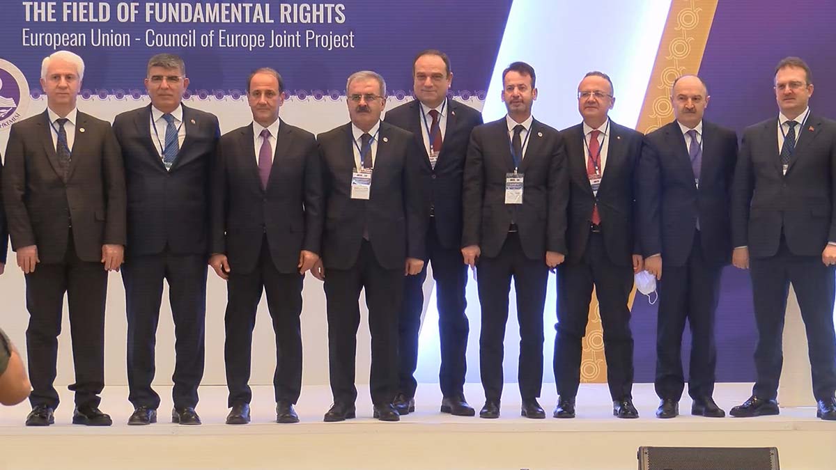 AYM AİHM'in 47 ülkeden alığı kadar başvuru alıyor