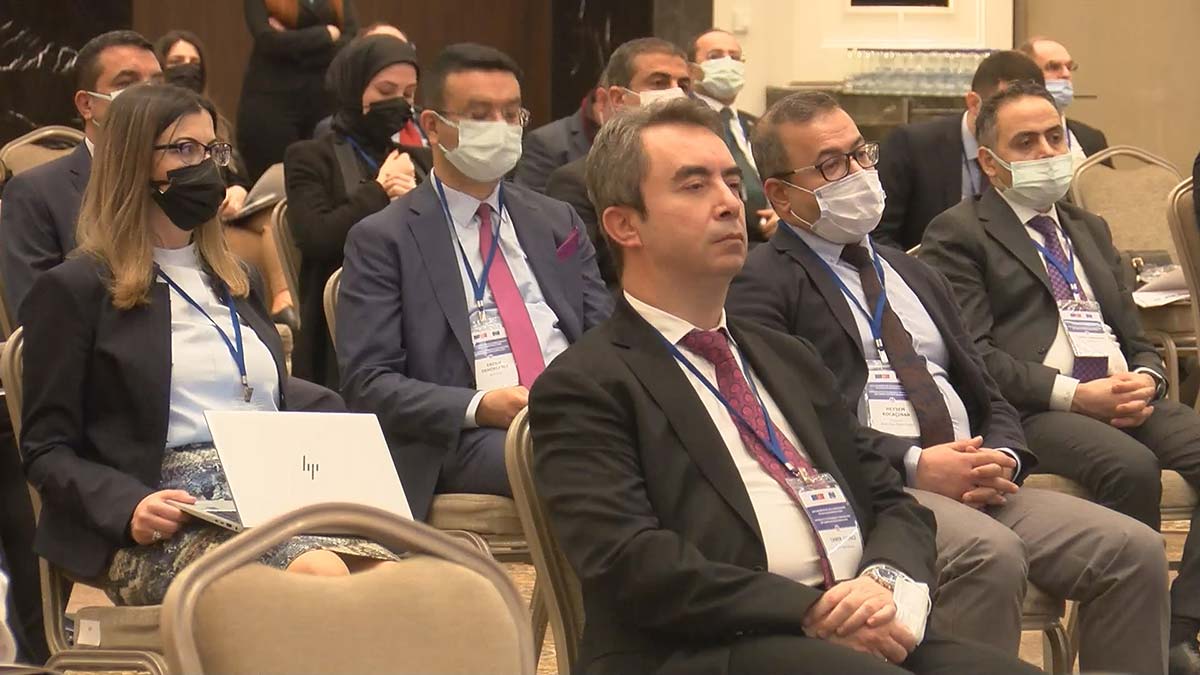 Anayasa Mahkemesi Başkanı Zühtü Arslan, "AYM AİHM'in 47 ülkeden aldığı kadar başvuru alıyor" dedi.