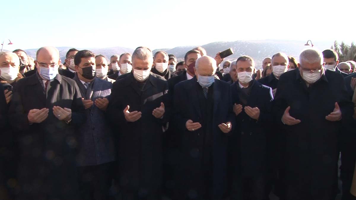 Bahçeli il başkanları ile bir araya geldi