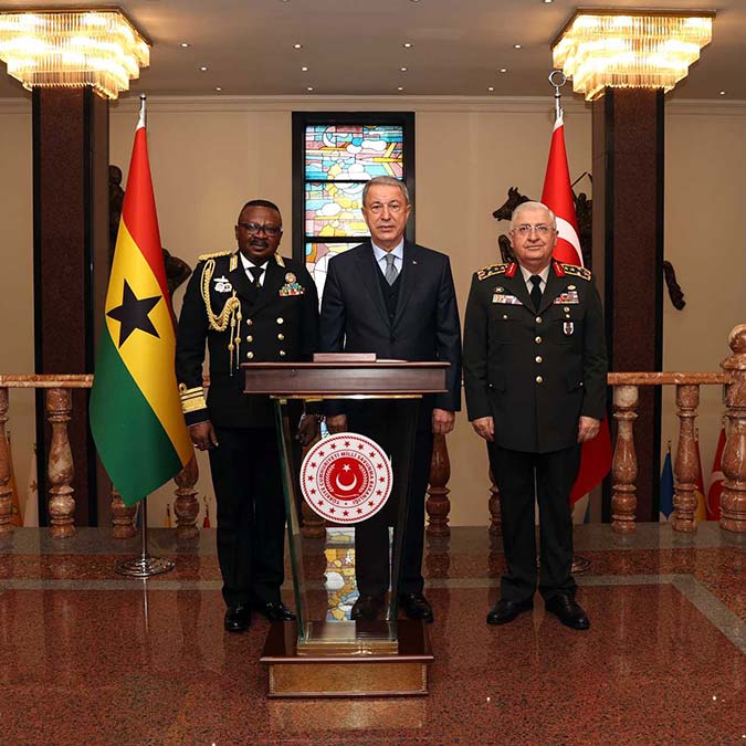 Hulusi Akar, Koramiral Seth Amoama'yı kabul etti