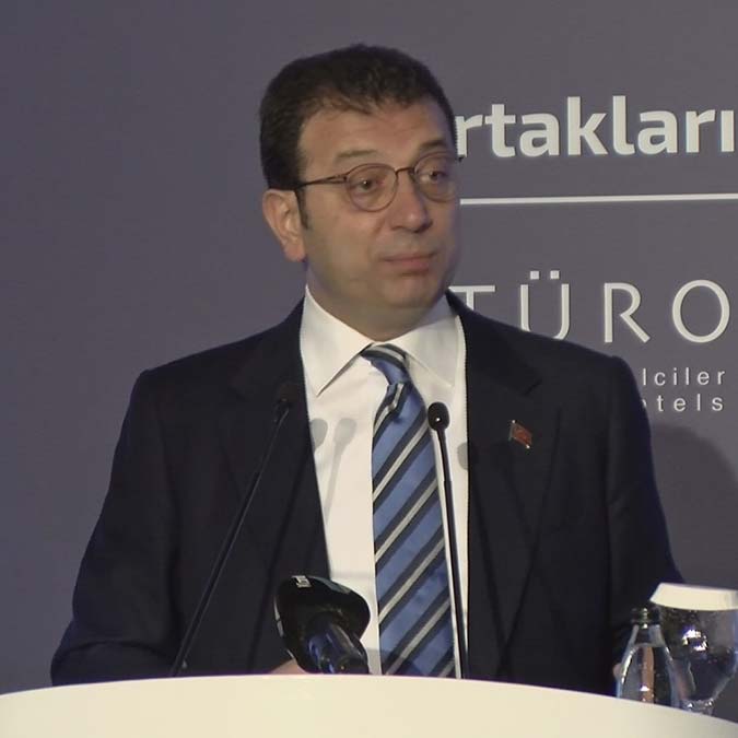 İstanbul Büyükşehir Belediye Başkanı Ekrem İmamoğlu ise “Çok keyifli bir fuar, dünyaya kapılarını açan, ülkemizin belki de en güzel sahnesi. Bu sahnenin daha güzel ve heybetli olması için emeği geçen herkese teşekkür ediyorum" dedi.