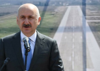 Hava yolunu kullanan yolcu sayısı 9 milyonu aştı