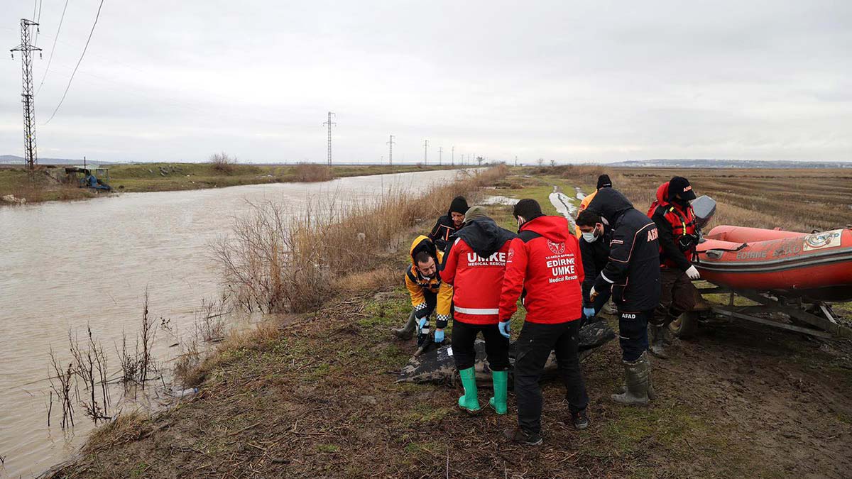 Bakan Koca: İnsanlık ölmemeli