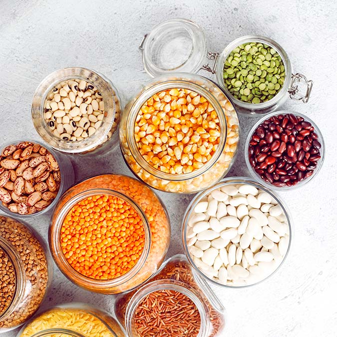 Koronavirüs ve bağışıklık... Covid-19'da önemi özellikle vurgulanan besin ögeleri arasında protein, D ve C vitaminleri, selenyum ve çinko mineralleridir.