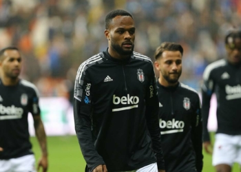 Beşiktaş kan kaybetmeye devam ediyor
