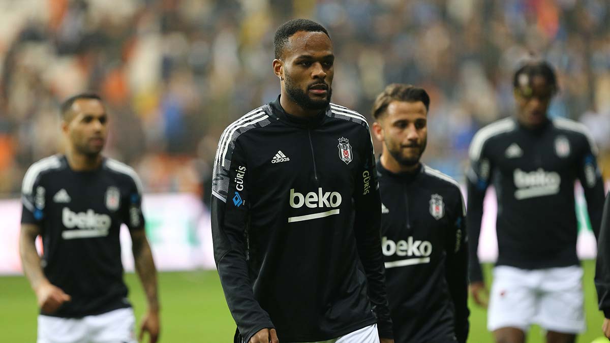 Beşiktaş kan kaybetmeye devam ediyor