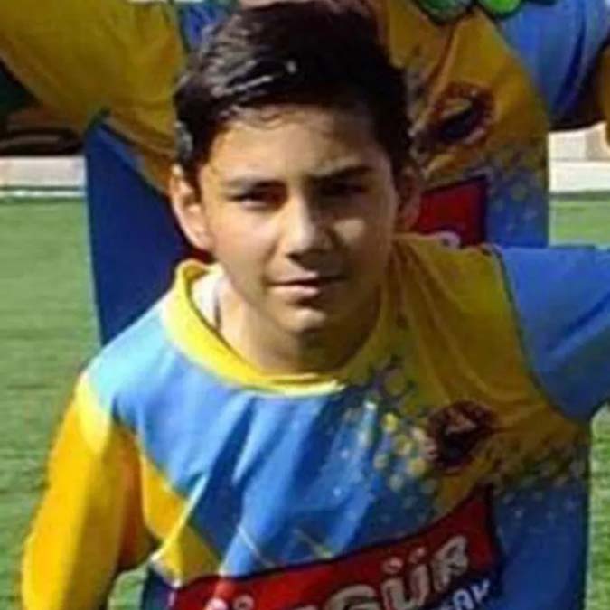 Eren Bulut'a Josef De Souza imzalı forma gönderdi