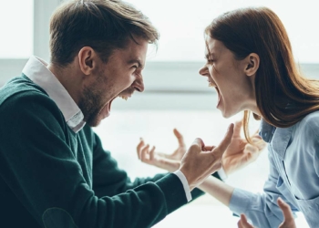 Menfaat düşkünleri sakinlerine