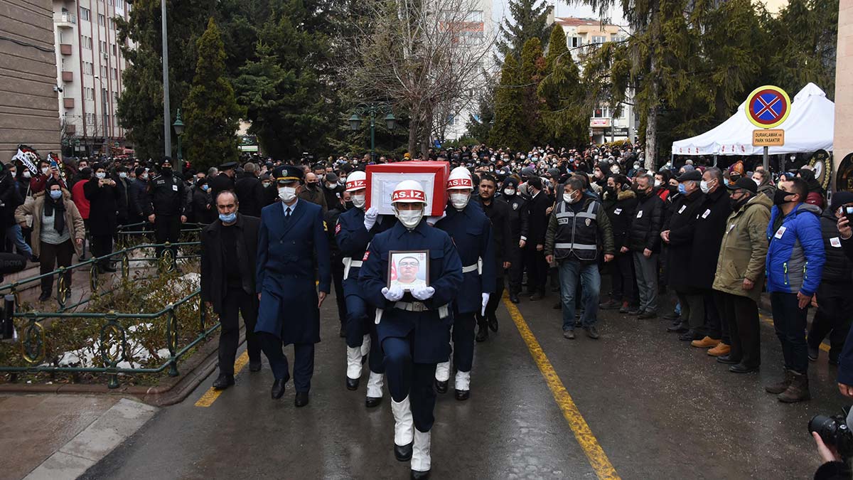 Şehit Tarık Tarcan için gözyaşları sel oldu